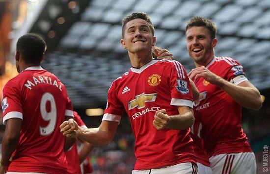 他在禁区外 他在禁区外